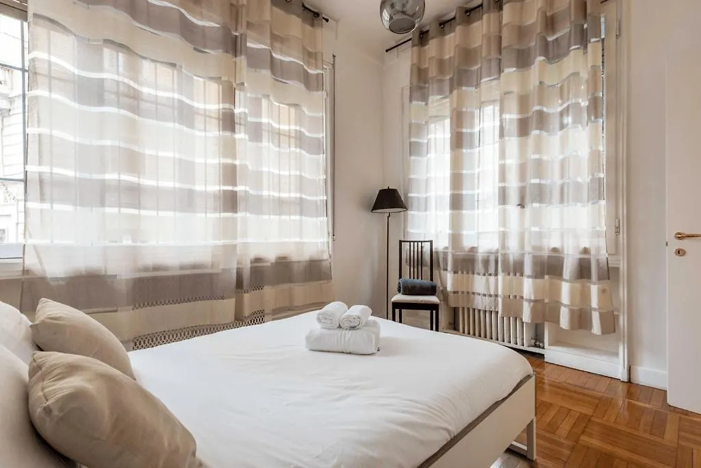 Exclusive 4 Bedrooms Apartment In Brera Milan