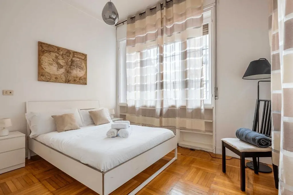 Exclusive 4 Bedrooms Apartment In Brera Milan